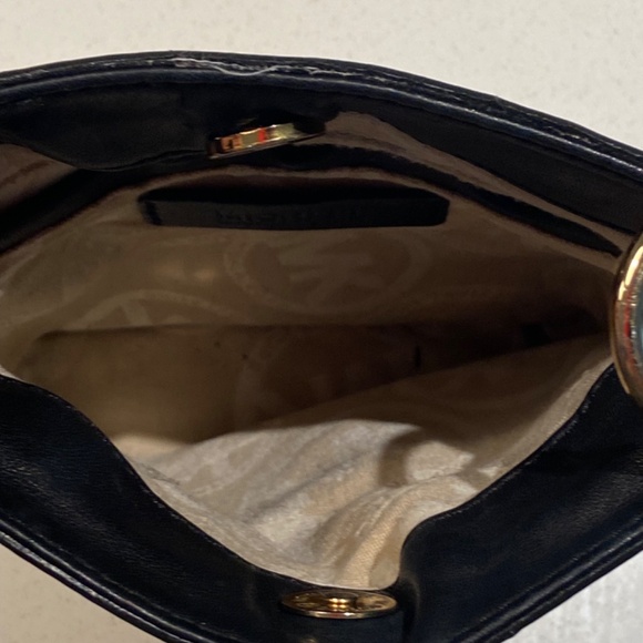 Black leather Michael Kors crossbody bag - Picture 4 of 4